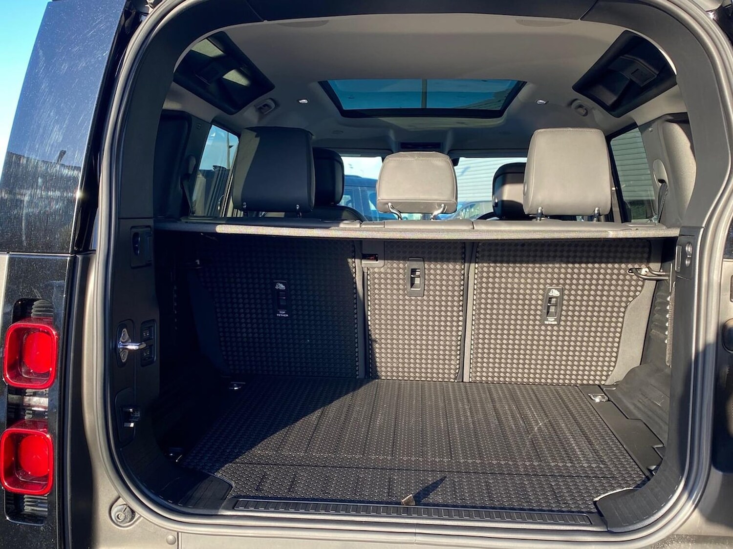 Used Land Rover Defender 2023 for sale - 77487989: Photo 10