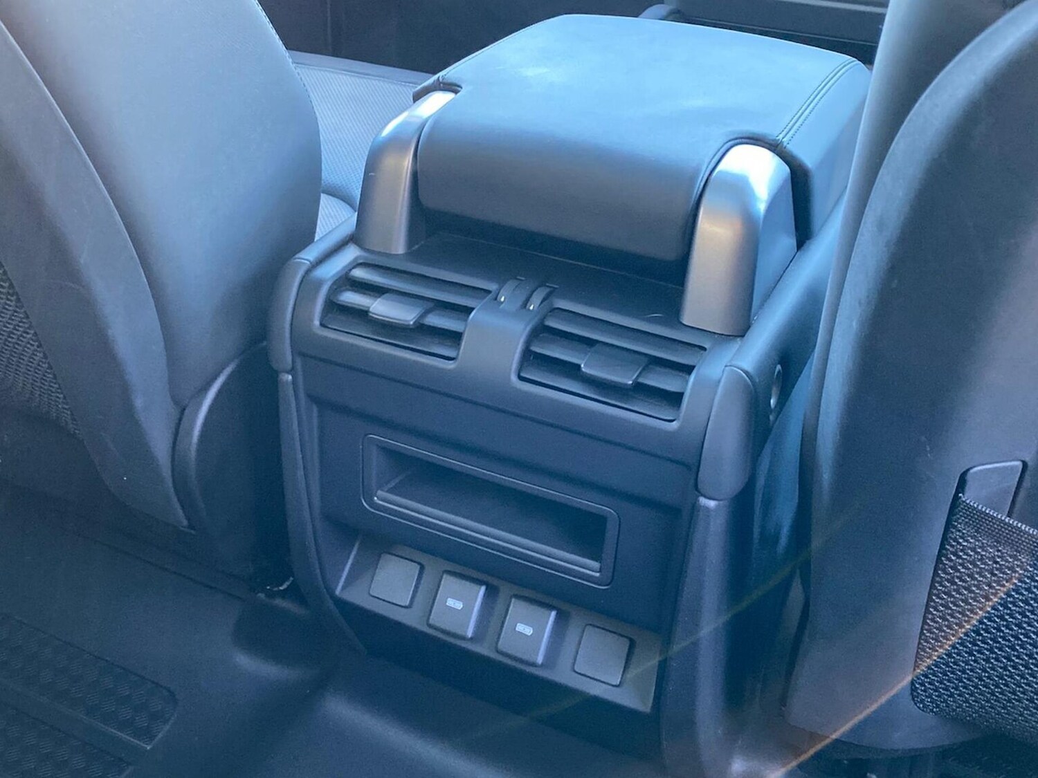 Used Land Rover Defender 2023 for sale - 77487989: Photo 18