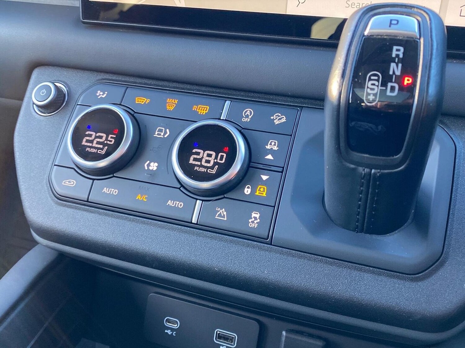 Used Land Rover Defender 2023 for sale - 77487989: Photo 22