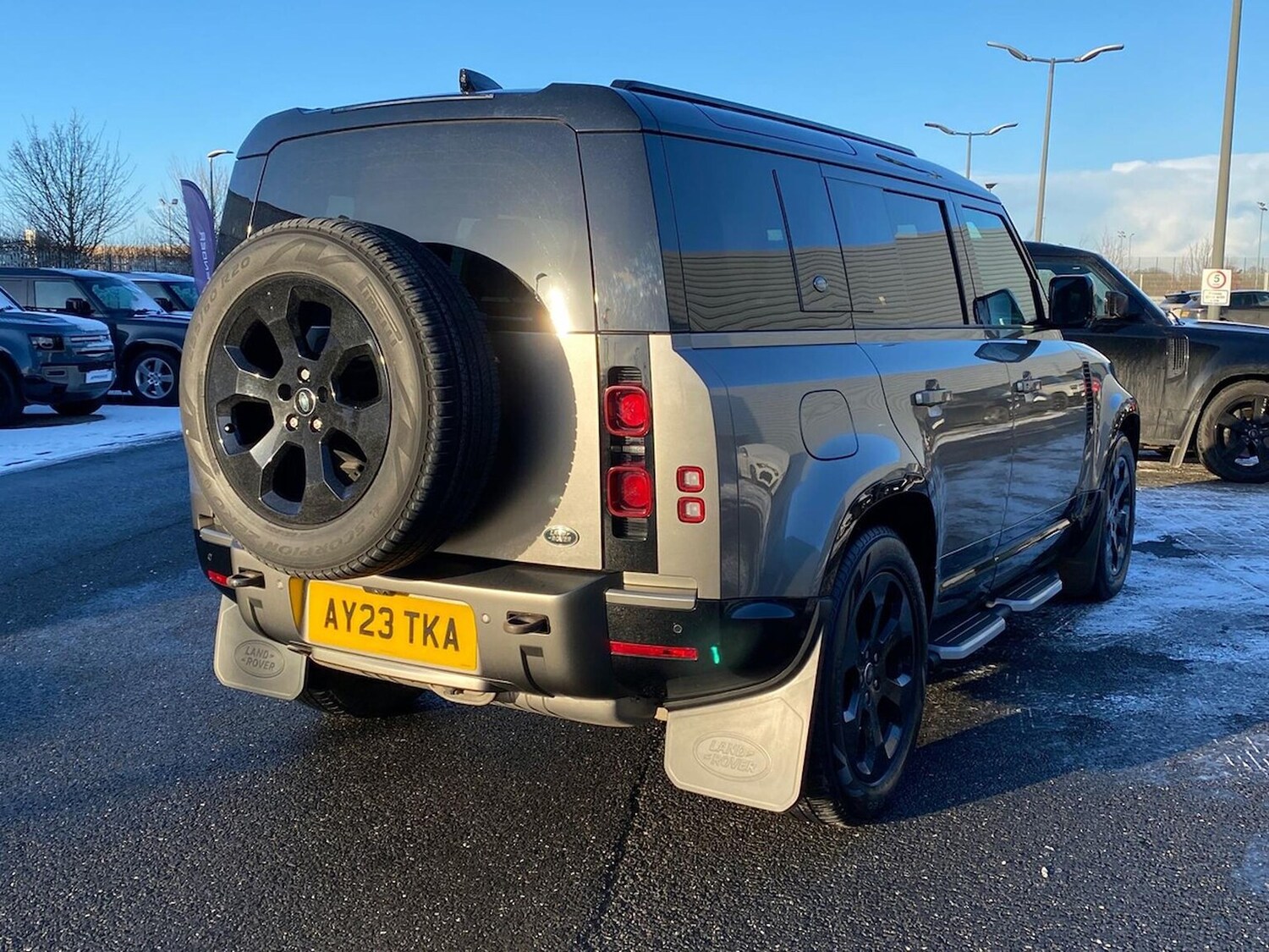 Used Land Rover Defender 2023 for sale - 77487989: Photo 40