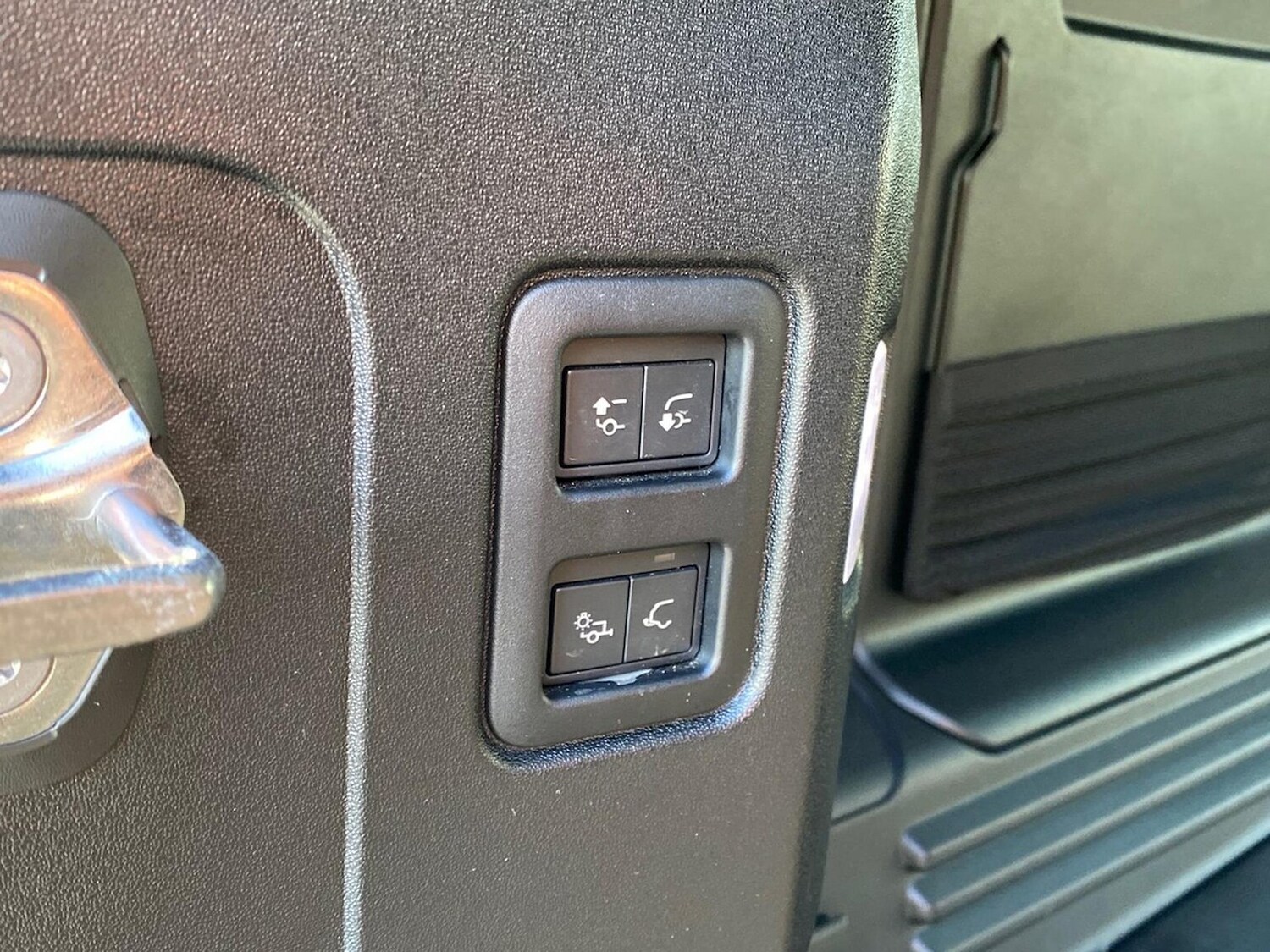 Used Land Rover Defender 2023 for sale - 77487989: Photo 42