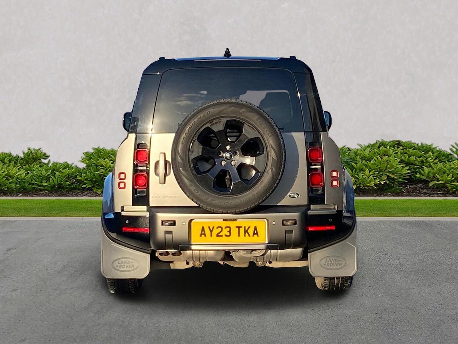 Used Land Rover Defender 2023 for sale - 77487989: Photo 6