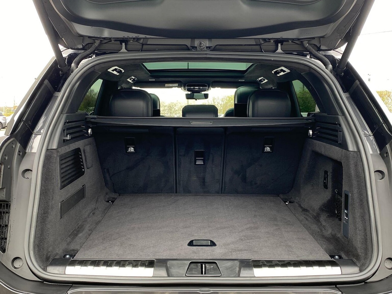 Used Land Rover Range Rover Sport 2025 for sale - 78193476: Photo 12