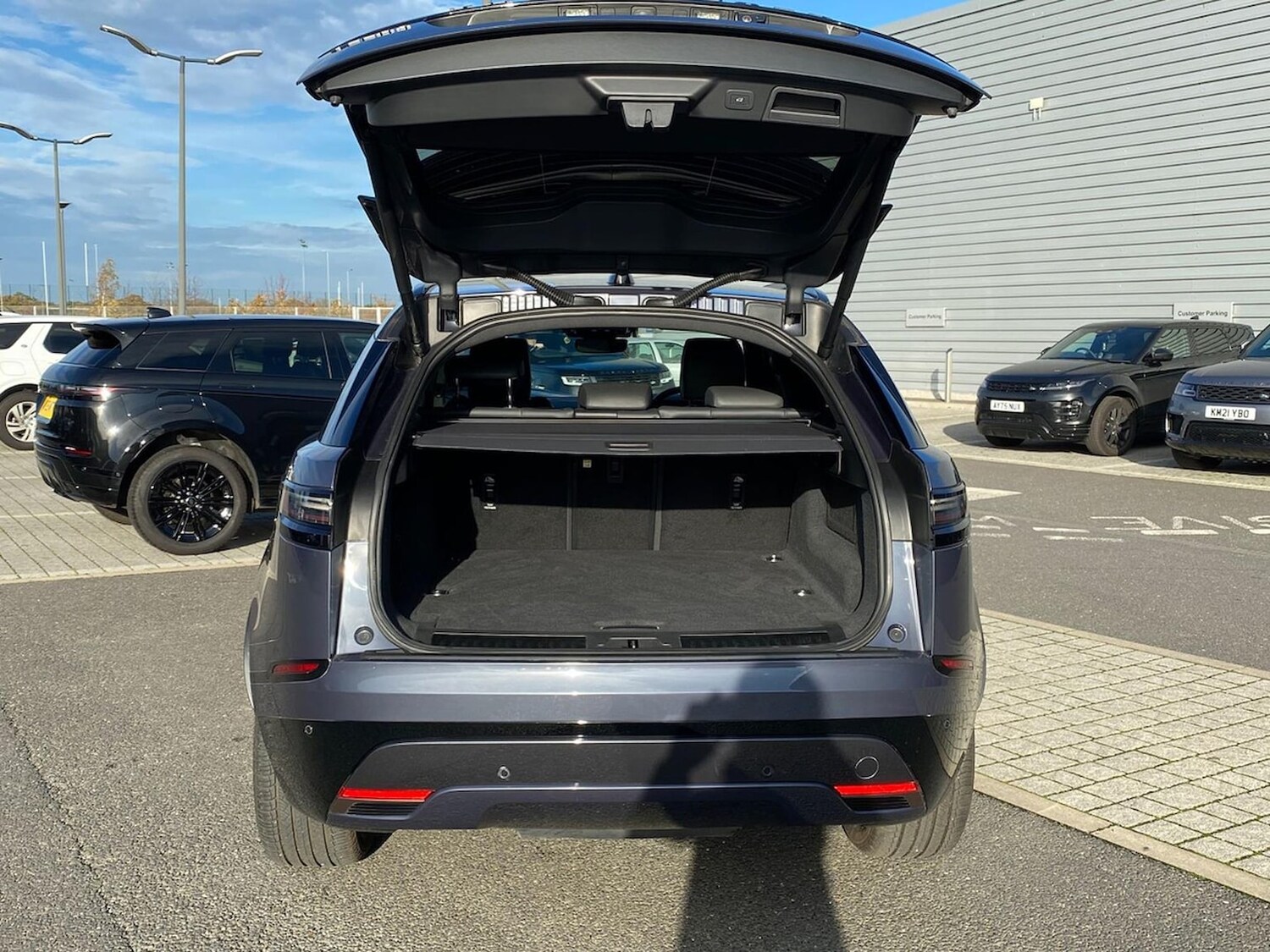 Used Land Rover Range Rover Velar 2024 for sale - 76559809: Photo 10