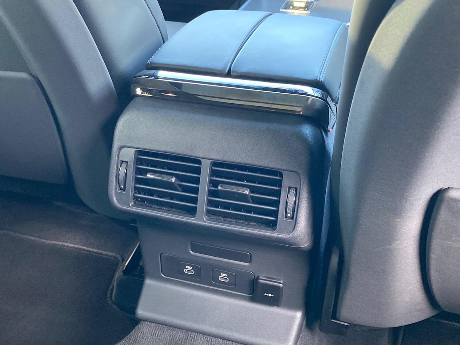 Used Land Rover Range Rover Velar 2024 for sale - 76559809: Photo 18