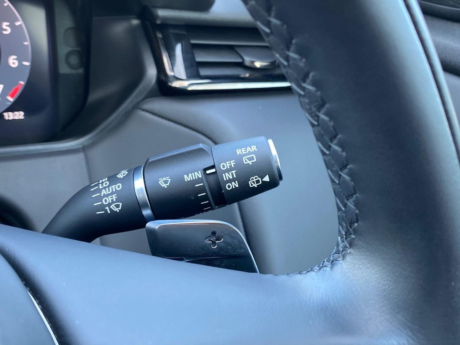 Used Land Rover Range Rover Velar 2024 for sale - 76559809: Photo 34