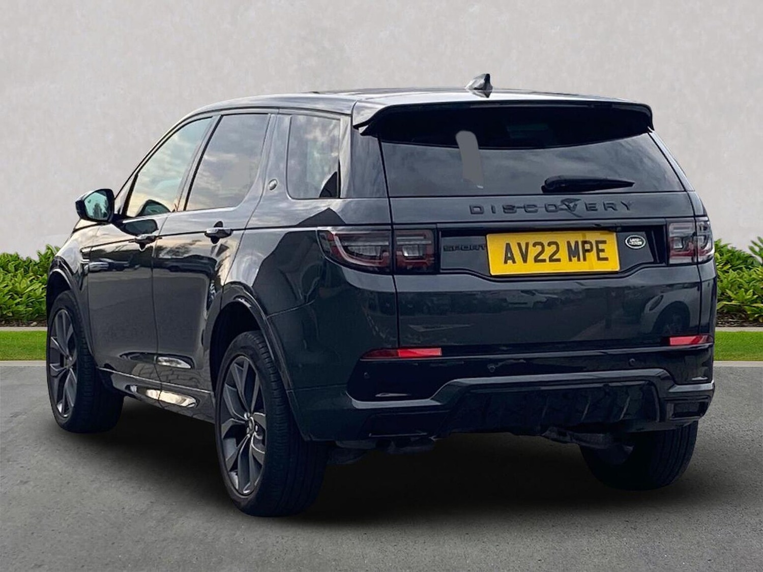 Used Land Rover Discovery Sport 2022 for sale - 76352472: Photo 2