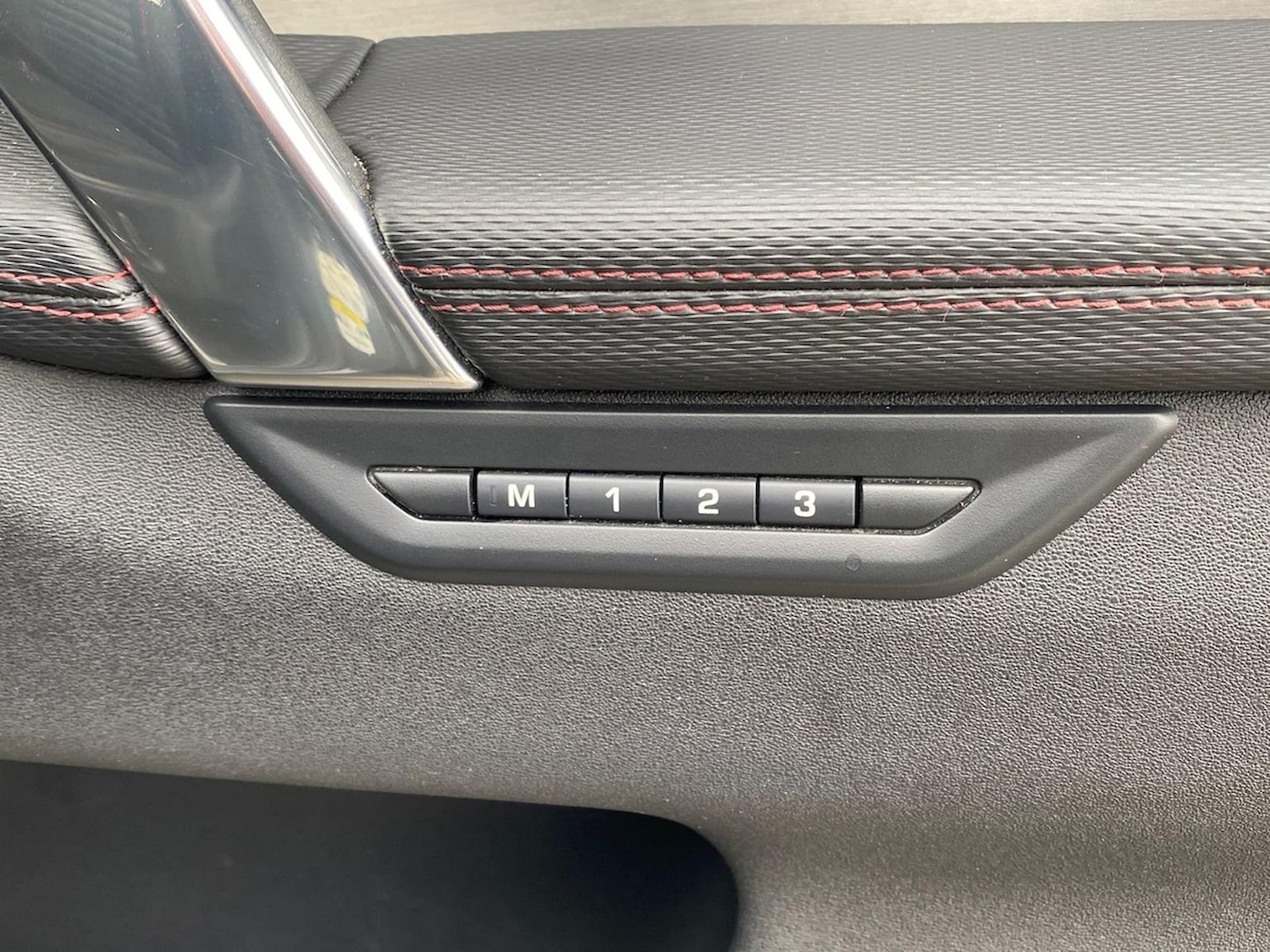Used Land Rover Discovery Sport 2022 for sale - 76352472: Photo 22