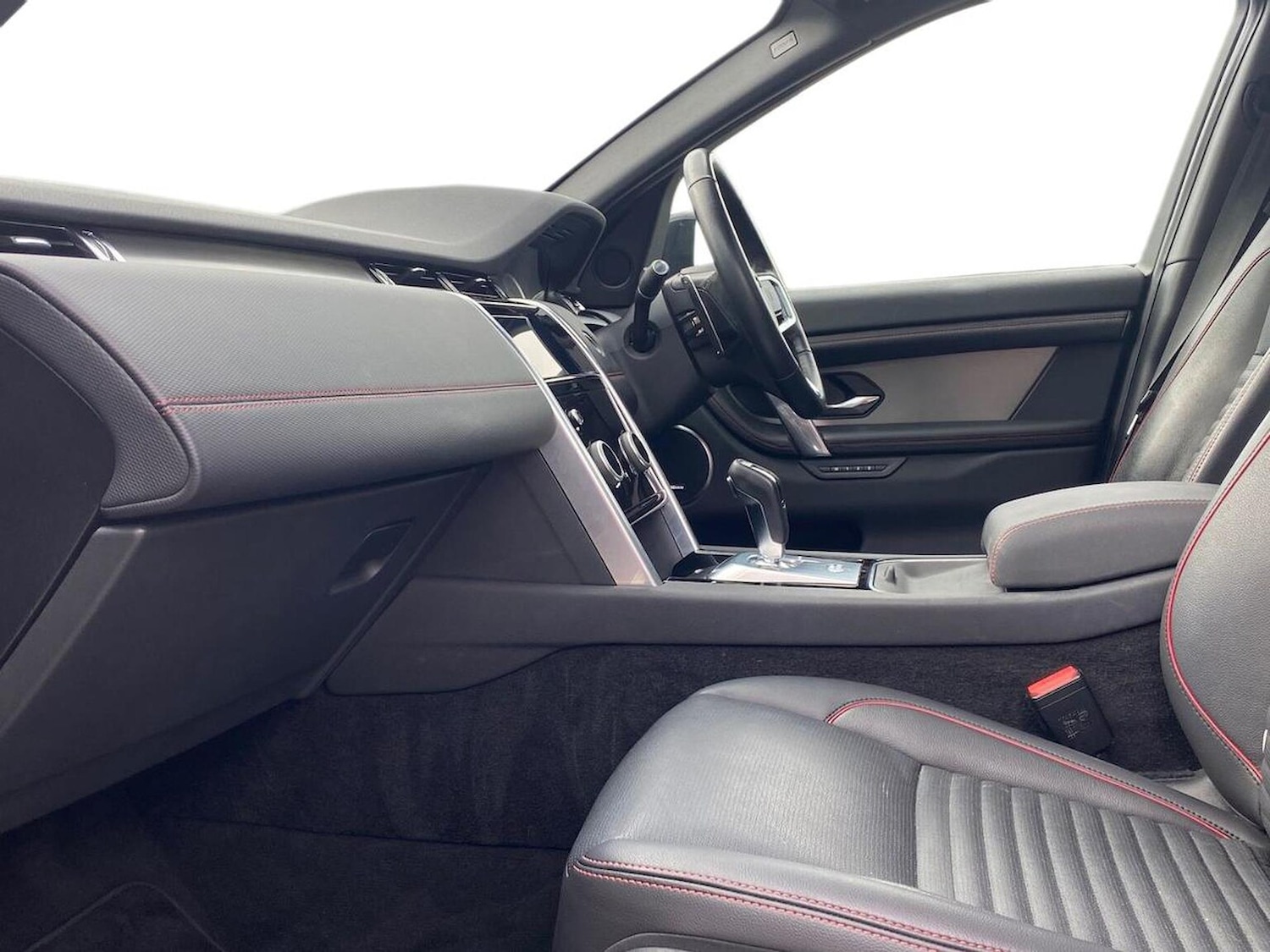 Used Land Rover Discovery Sport 2022 for sale - 76352472: Photo 3
