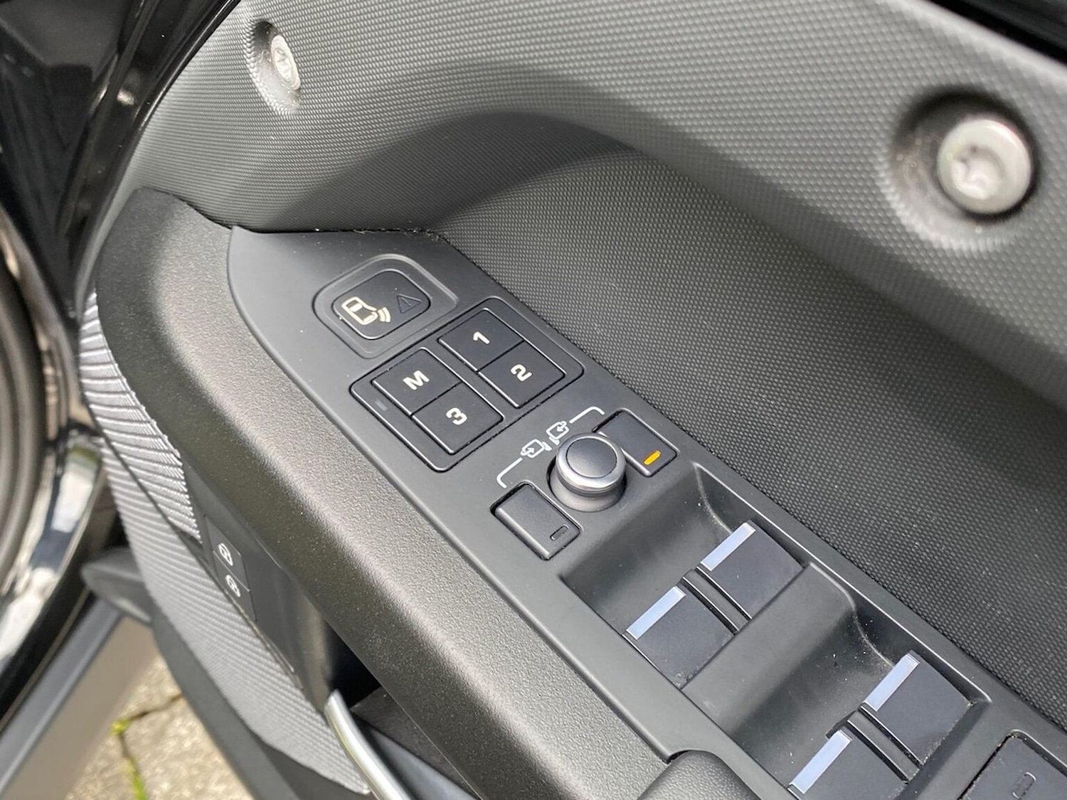 Used Land Rover Defender 2021 for sale - 75651687: Photo 25