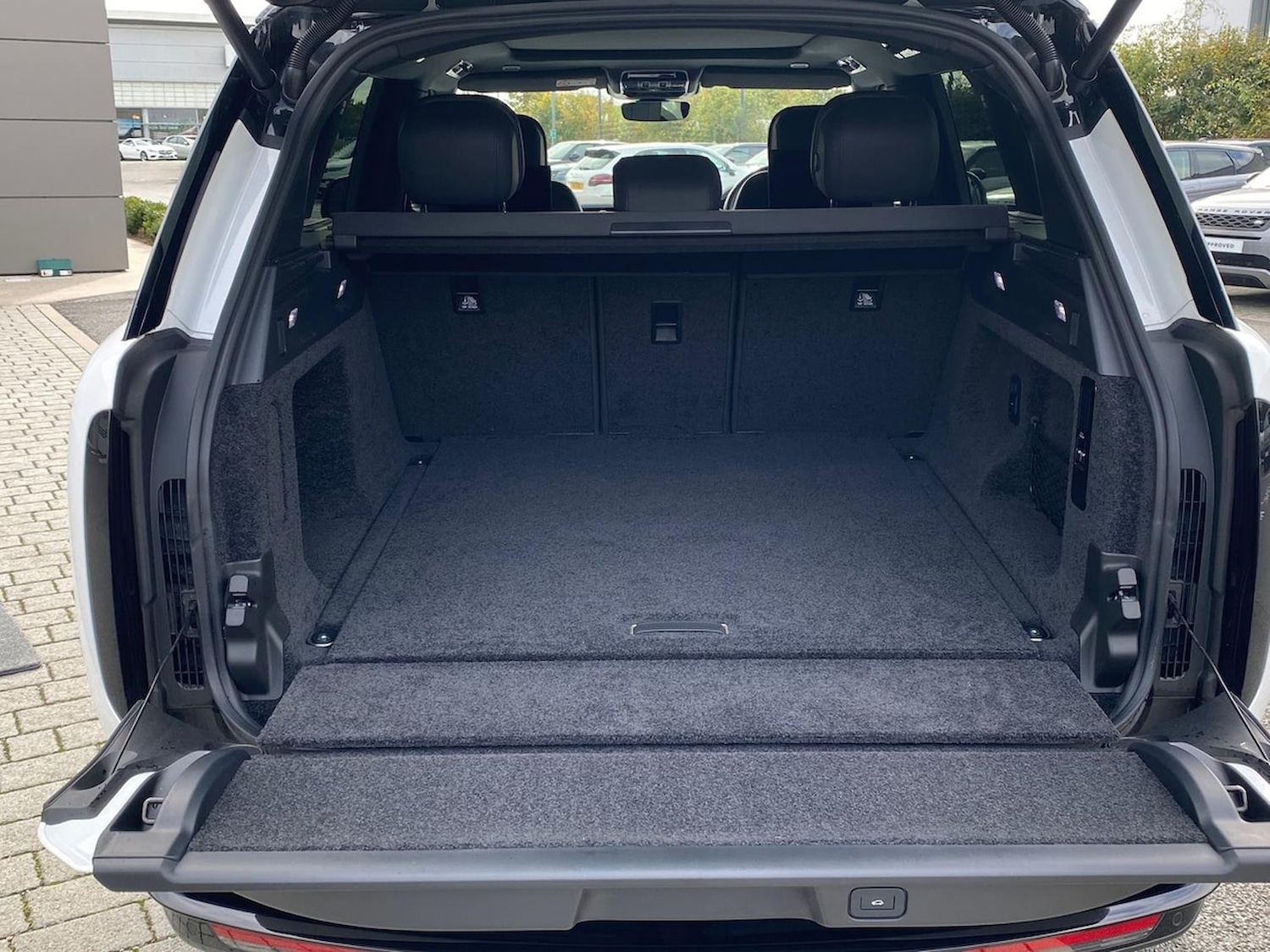 Used Land Rover Range Rover 2025 for sale - 76570951: Photo 10