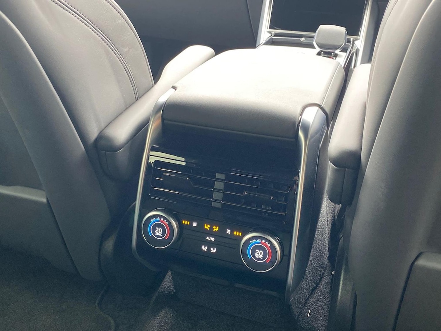 Used Land Rover Range Rover 2025 for sale - 76570951: Photo 18