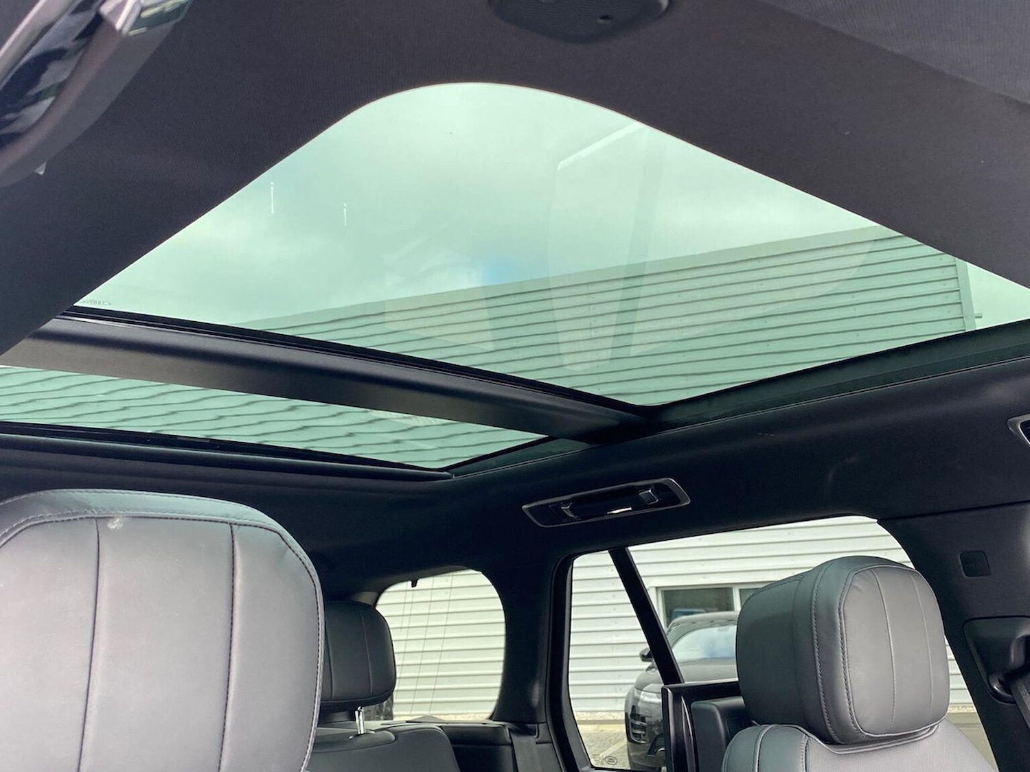 Used Land Rover Range Rover 2025 for sale - 76570951: Photo 21