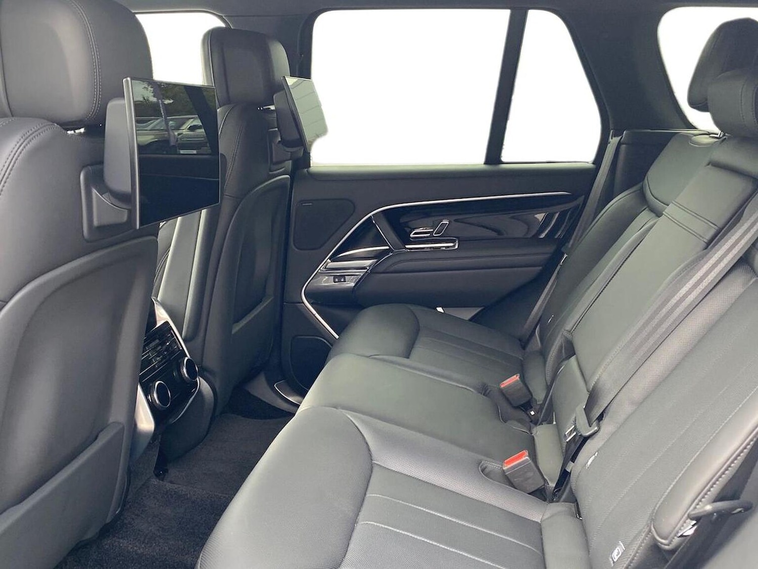 Used Land Rover Range Rover 2025 for sale - 76570951: Photo 4