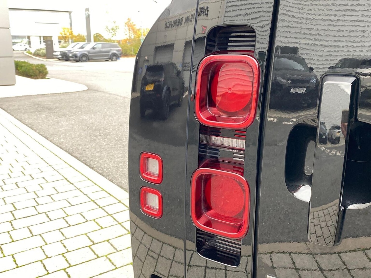 Used Land Rover Defender 2024 for sale - 76455187: Photo 19