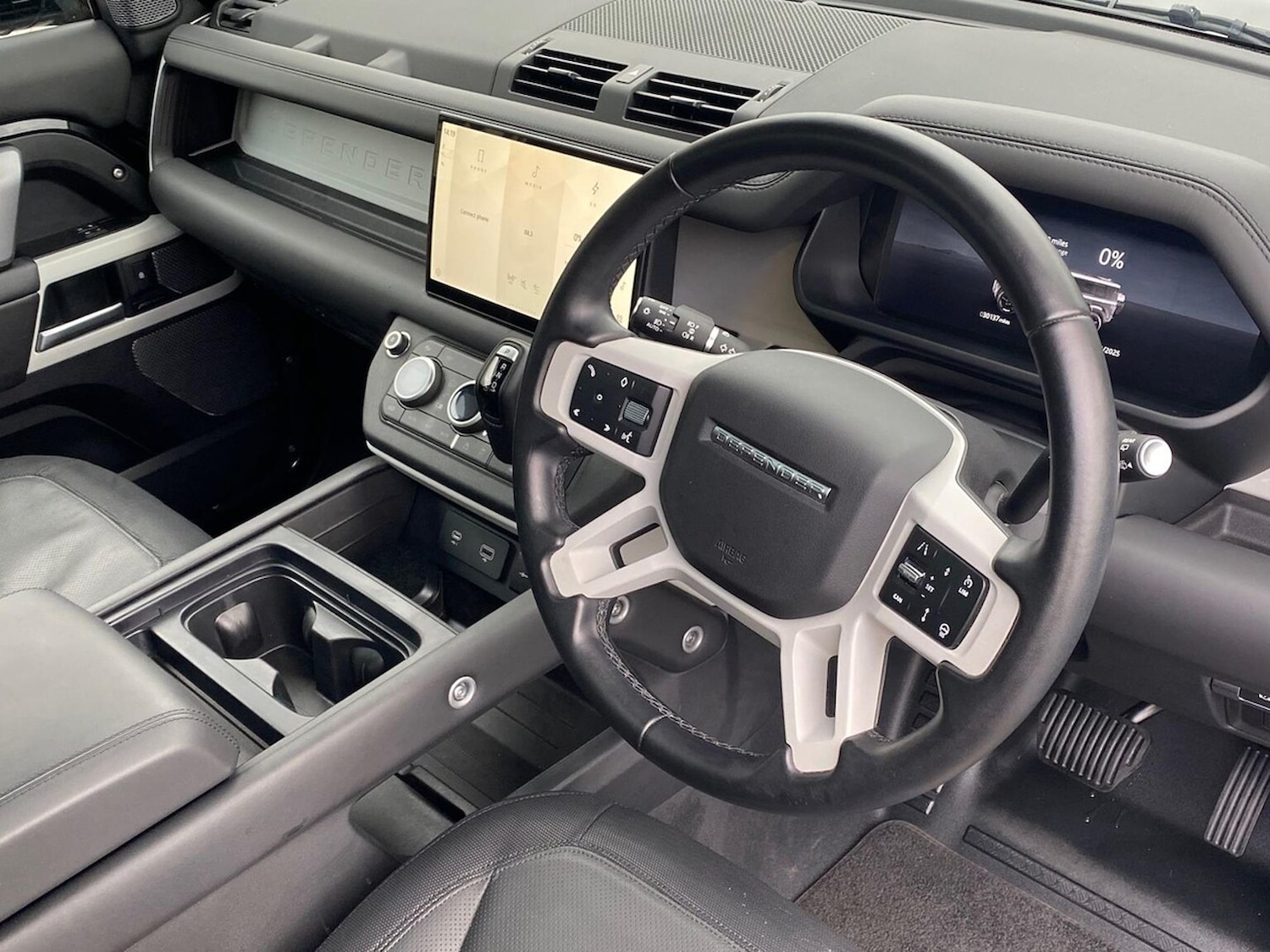 Used Land Rover Defender 2024 for sale - 76455187: Photo 27