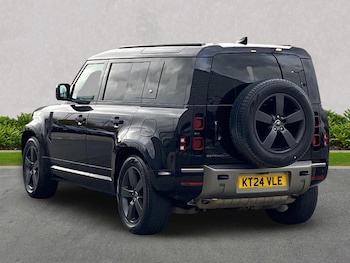 Used Land Rover Defender 2024 for sale - 76455187: Photo