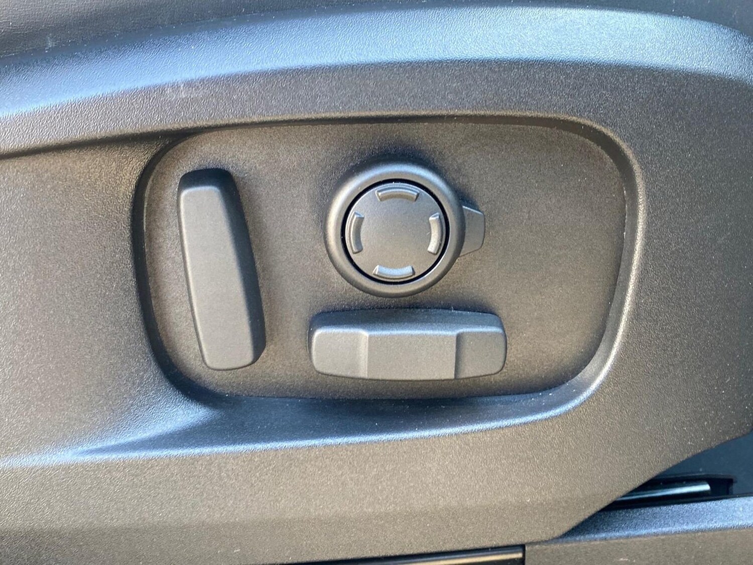 Used Land Rover Defender 2023 for sale - 78191828: Photo 33