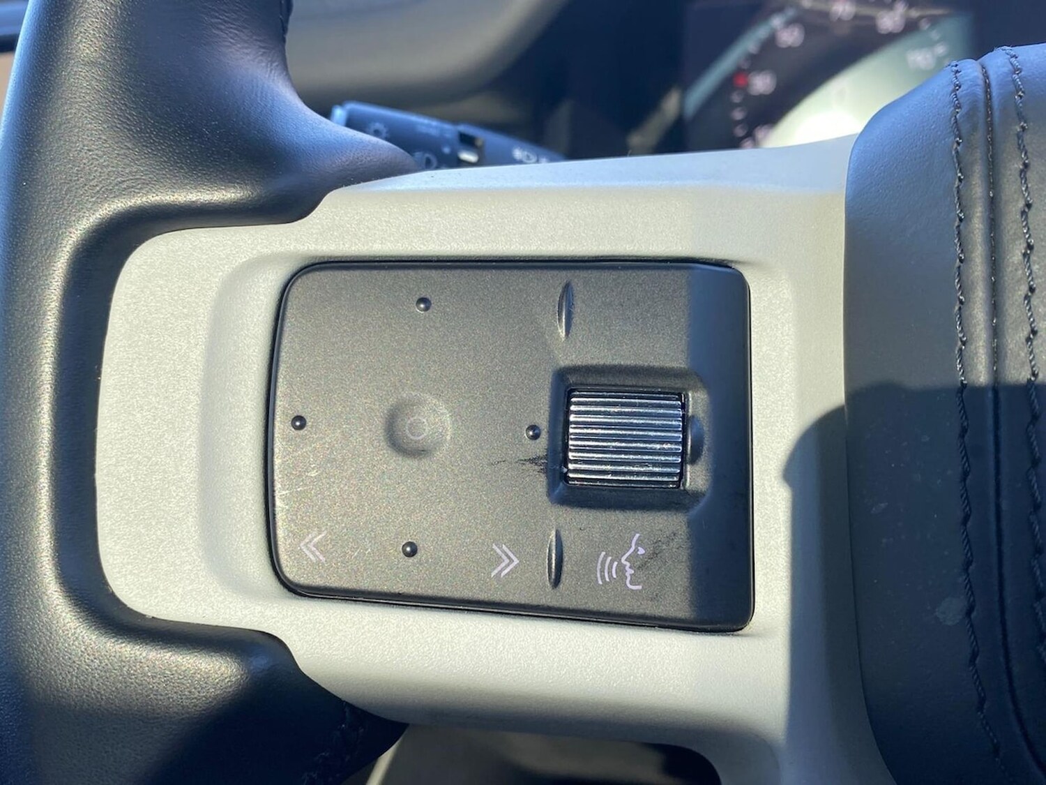 Used Land Rover Defender 2023 for sale - 78191828: Photo 44