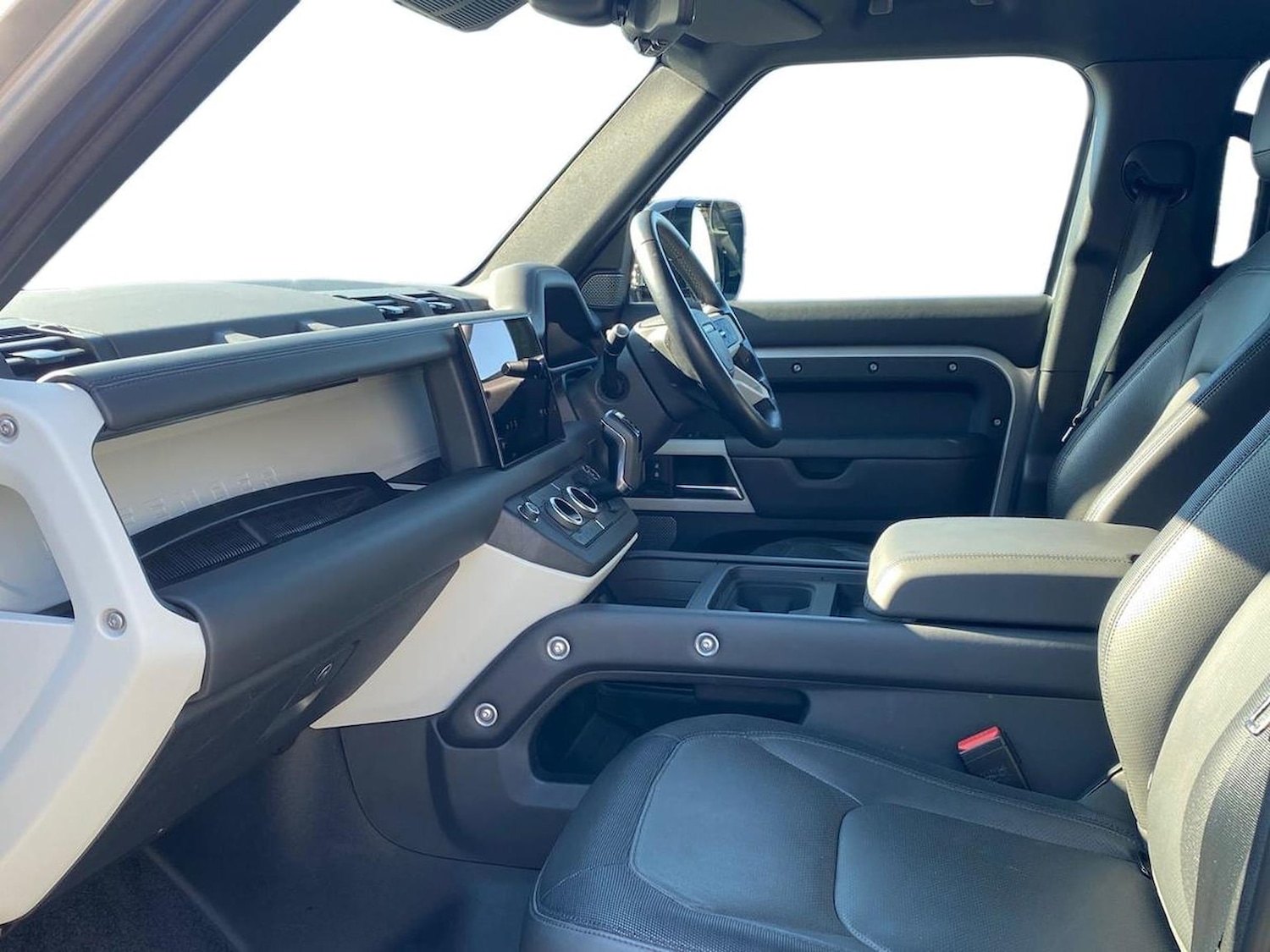 Used Land Rover Defender 2023 for sale - 78191828: Photo 5