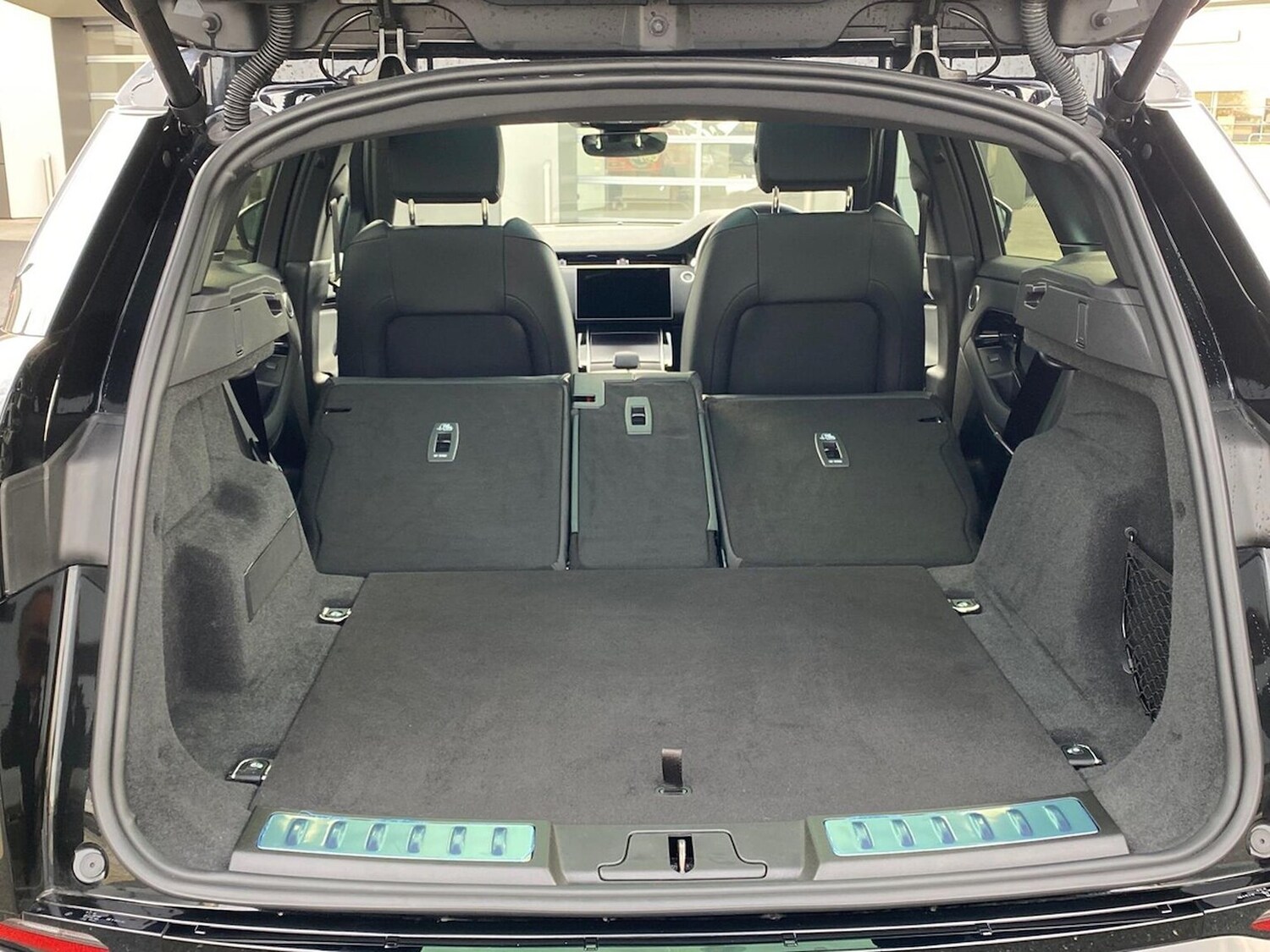 Used Land Rover Range Rover Evoque 2025 for sale - 76599390: Photo 32