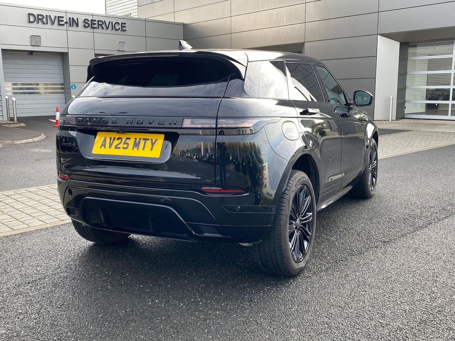 Used Land Rover Range Rover Evoque 2025 for sale - 76599390: Photo 34