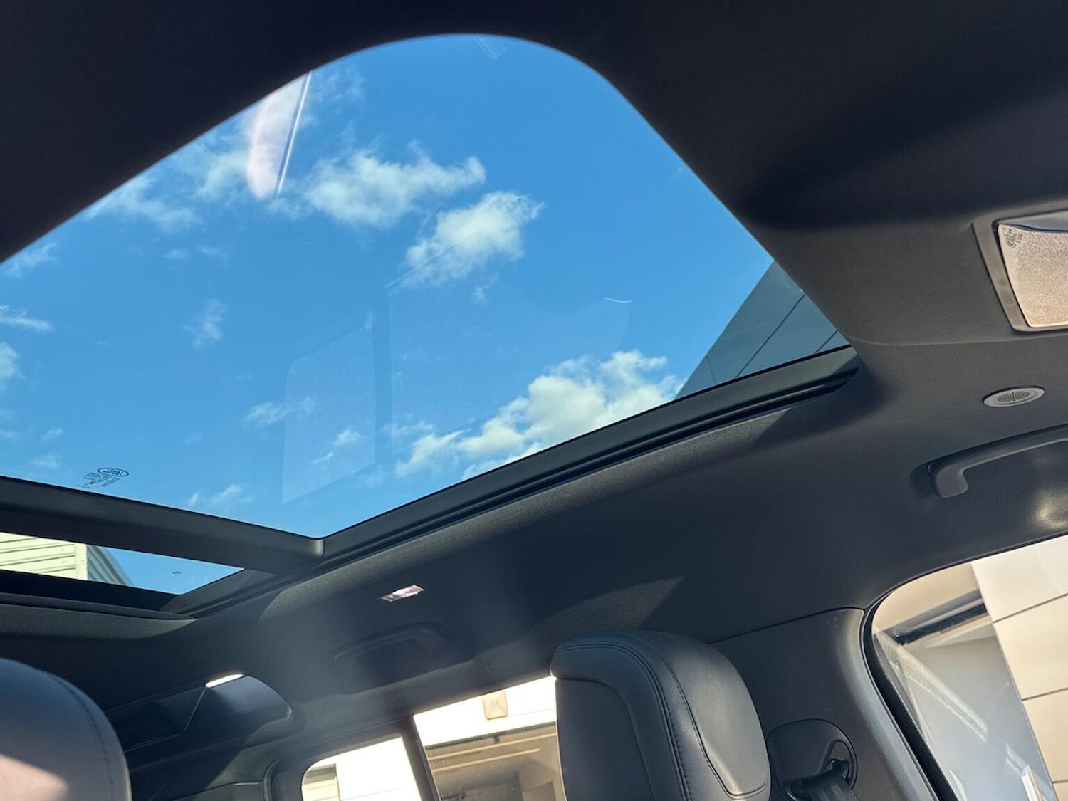 Used Land Rover Defender 2023 for sale - 78193538: Photo 23