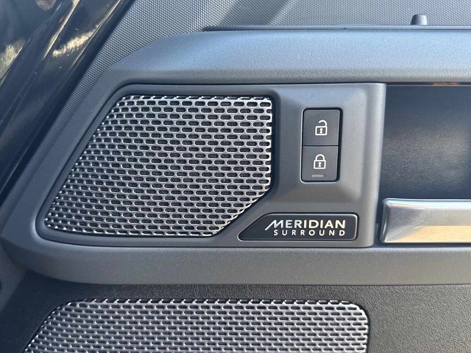 Used Land Rover Defender 2023 for sale - 78193538: Photo 26