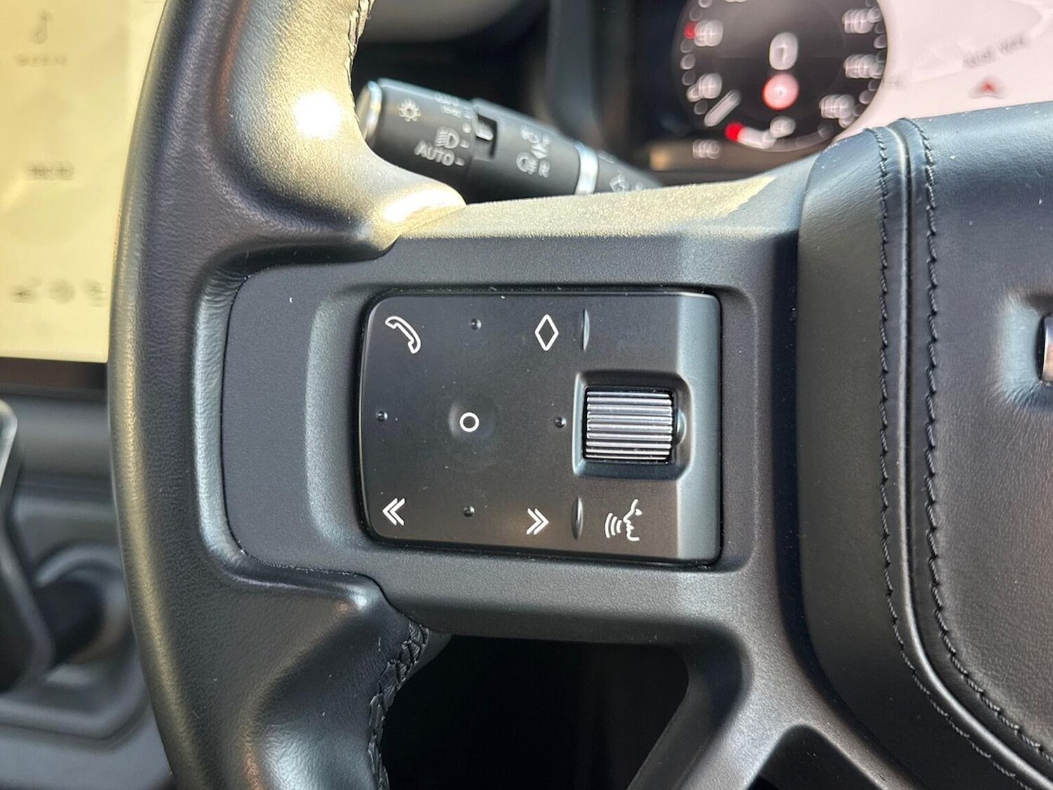 Used Land Rover Defender 2023 for sale - 78193538: Photo 41