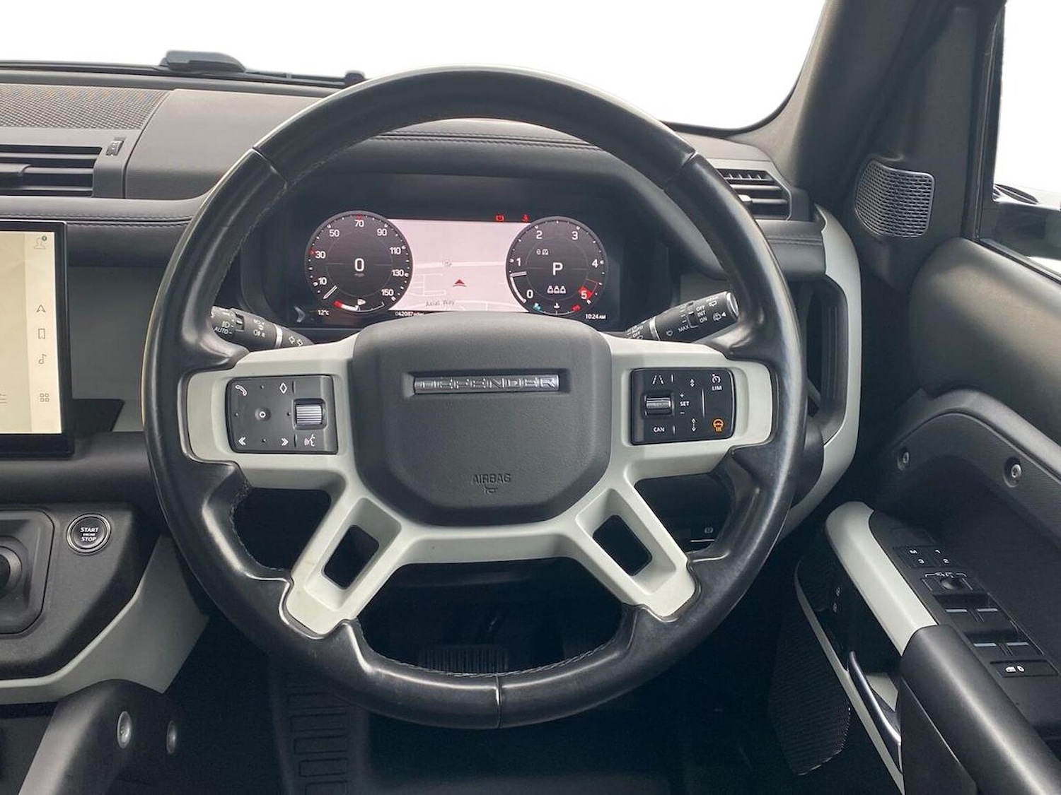 Used Land Rover Defender 2022 for sale - 76449632: Photo 15