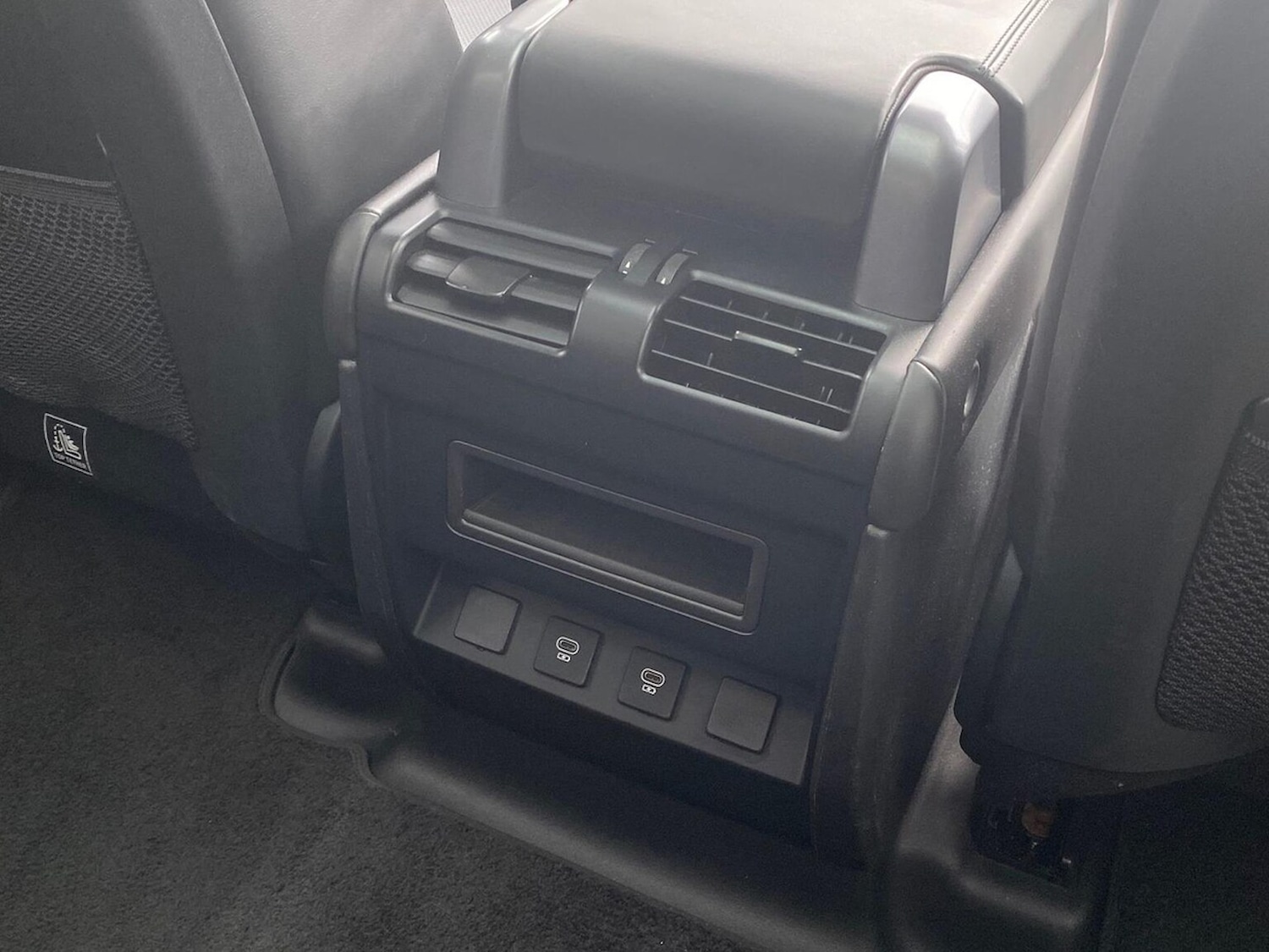 Used Land Rover Defender 2022 for sale - 76449632: Photo 18