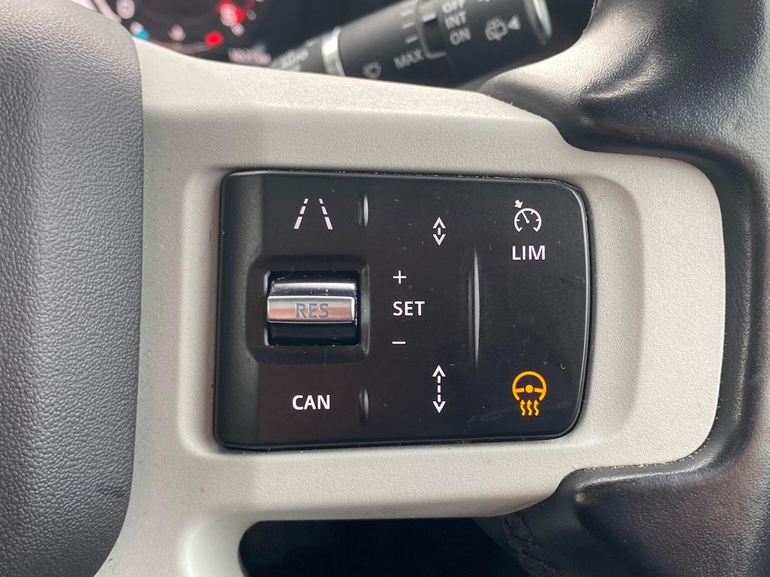 Used Land Rover Defender 2022 for sale - 76449632: Photo 37