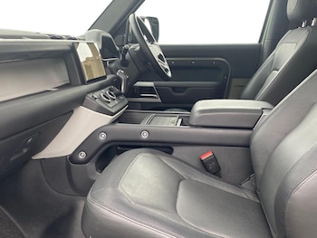 Used Land Rover Defender 2023 for sale - 76127289: Photo 3