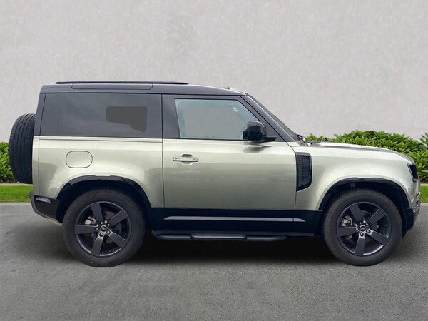 Used Land Rover Defender 2023 for sale - 76127289: Photo 5