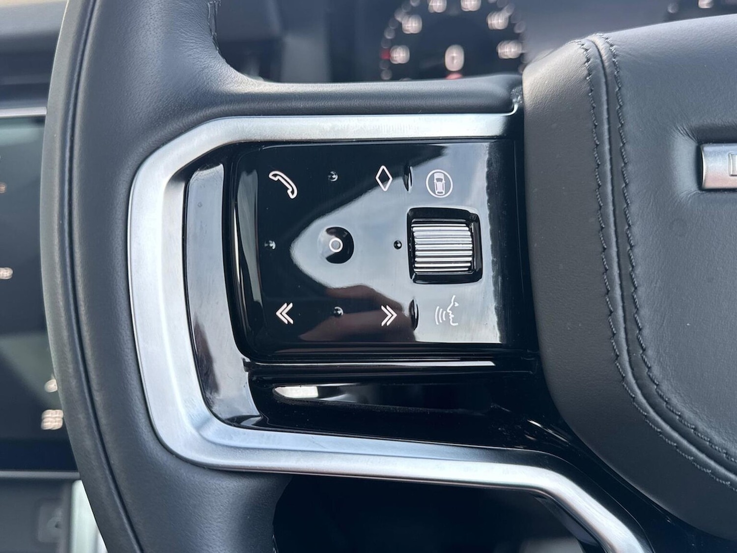 Used Land Rover Discovery Sport 2025 for sale - 78060615: Photo 31