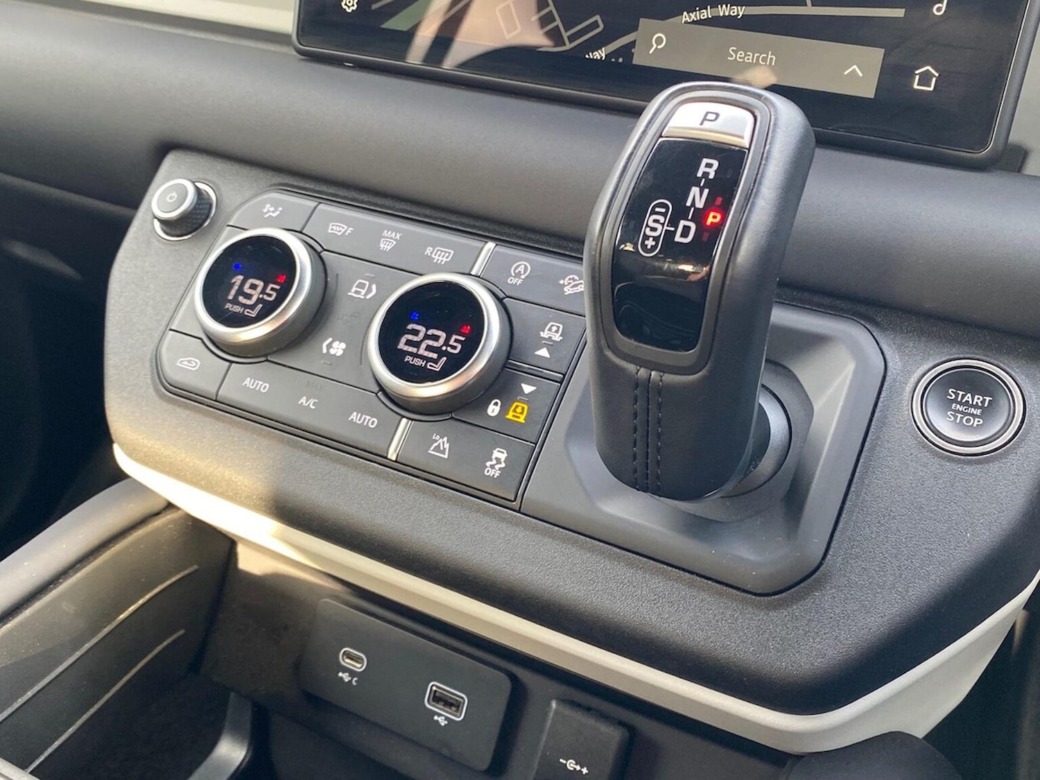 Used Land Rover Defender 2023 for sale - 76578305: Photo 13