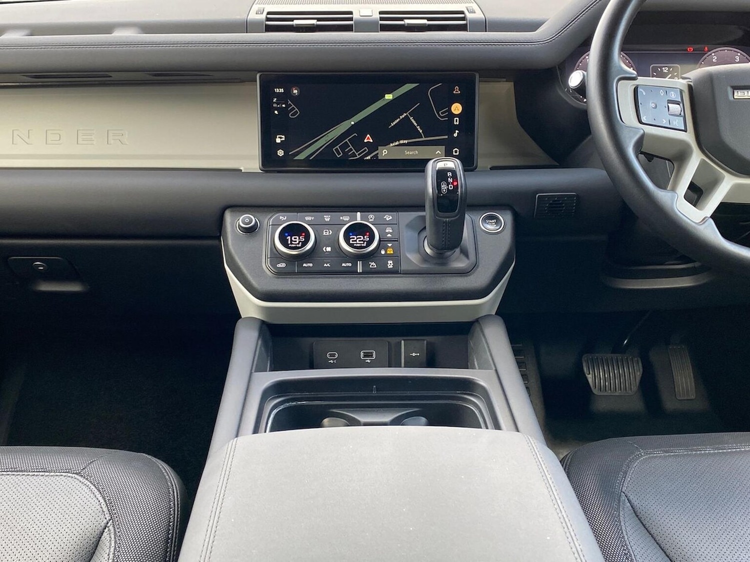 Used Land Rover Defender 2023 for sale - 76578305: Photo 14