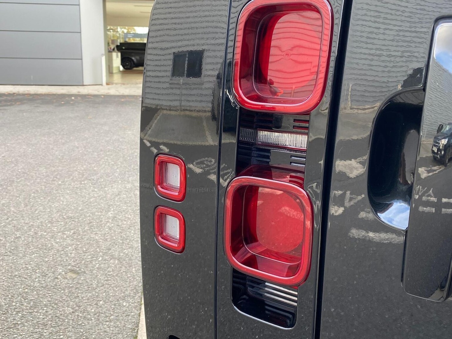 Used Land Rover Defender 2023 for sale - 76578305: Photo 19