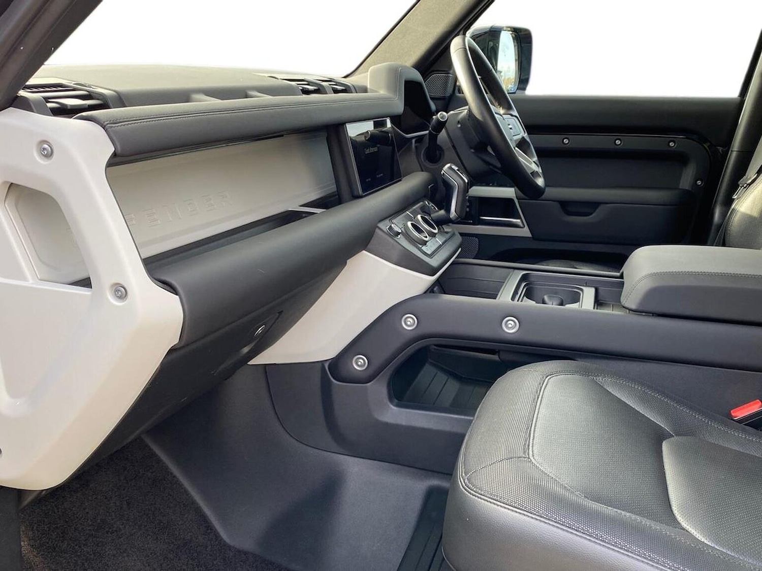 Used Land Rover Defender 2023 for sale - 76578305: Photo 3