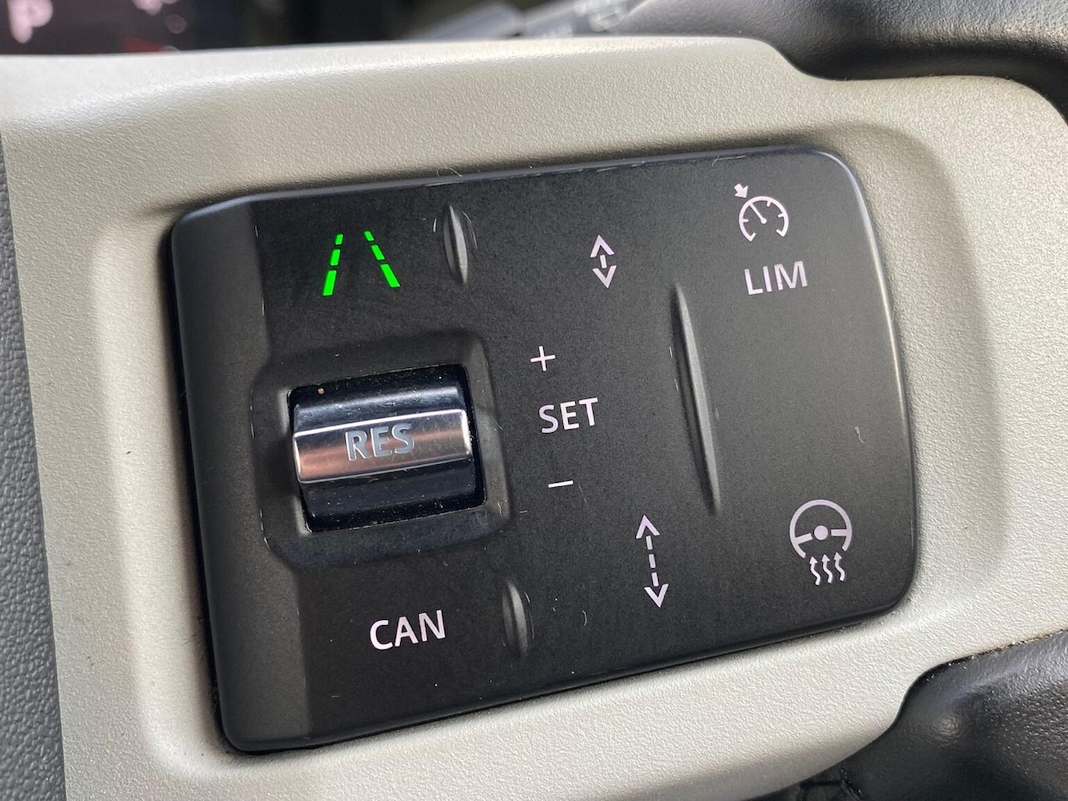 Used Land Rover Defender 2023 for sale - 76578305: Photo 36