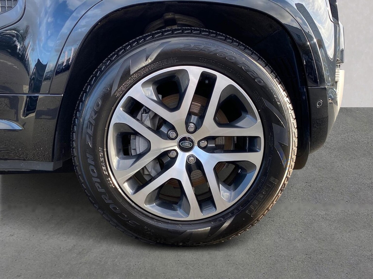 Used Land Rover Defender 2023 for sale - 76578305: Photo 8