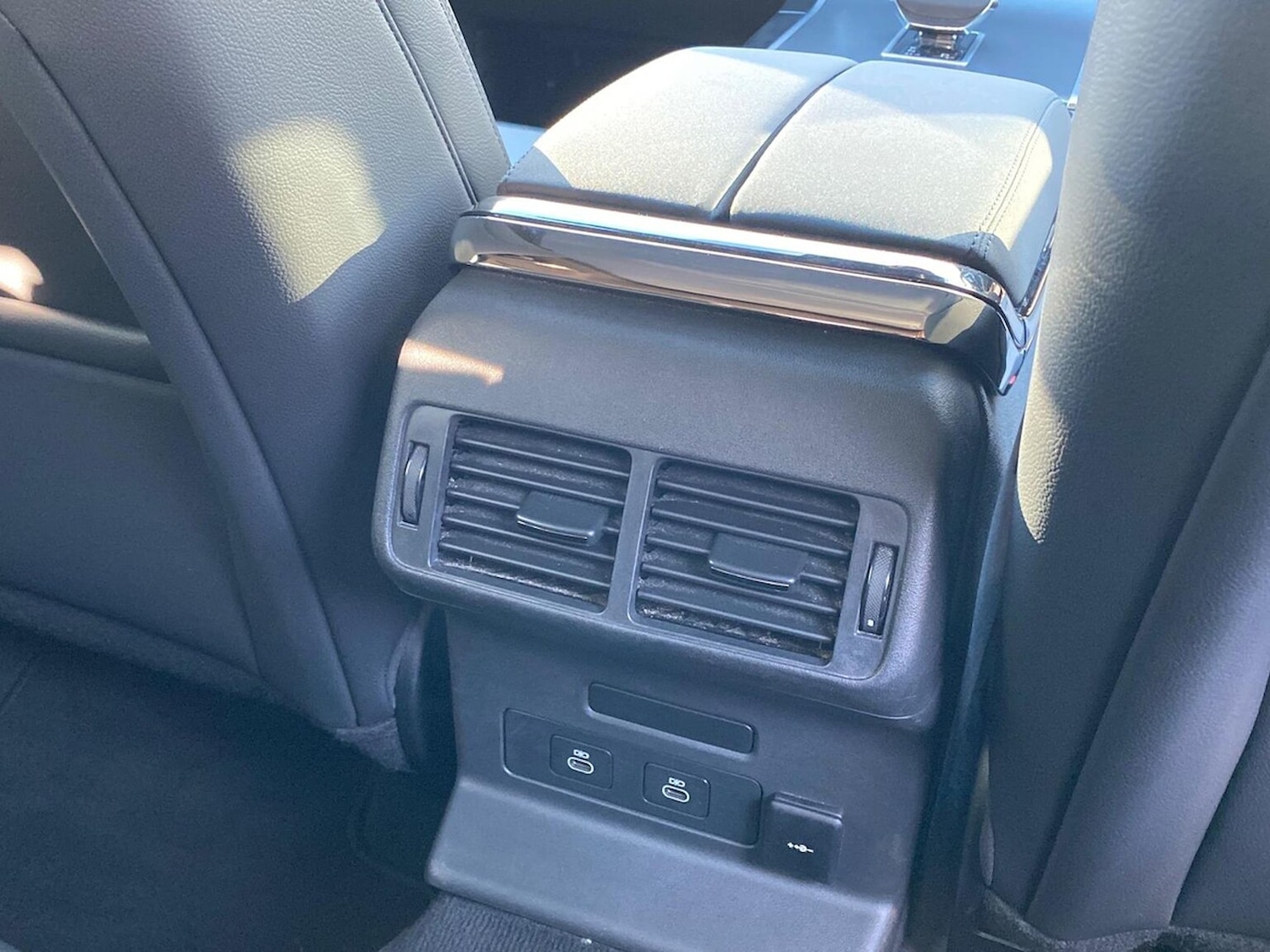 Used Land Rover Range Rover Velar 2024 for sale - 76720309: Photo 18