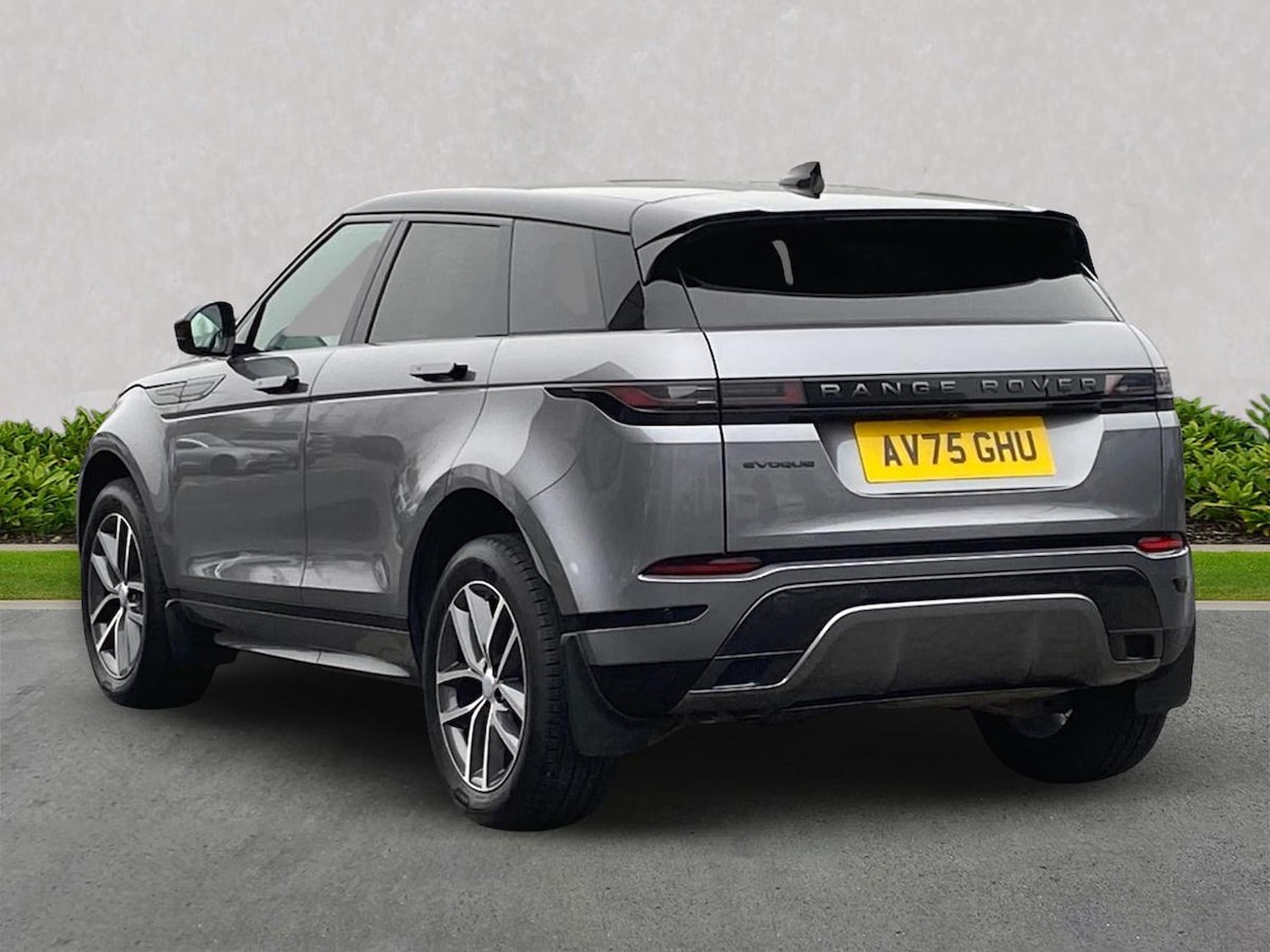 Used Land Rover Range Rover Evoque 2025 for sale - 78191824: Photo 2