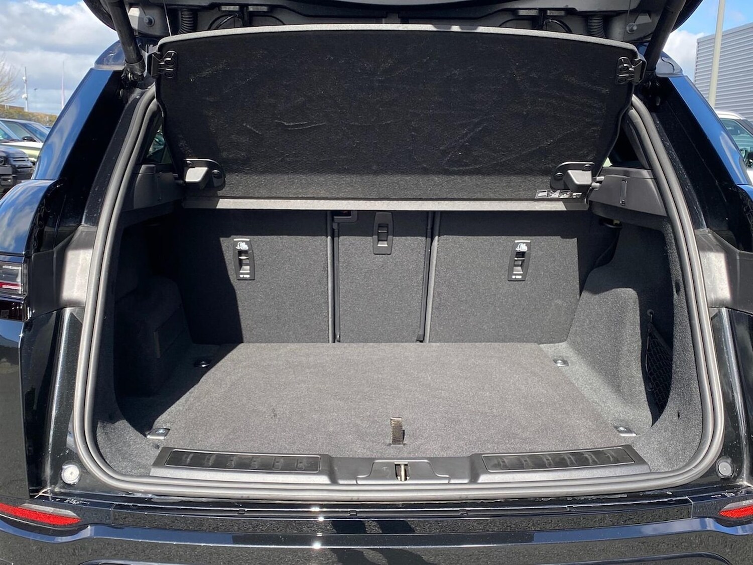 Used Land Rover Range Rover Evoque 2025 for sale - 78193418: Photo 12