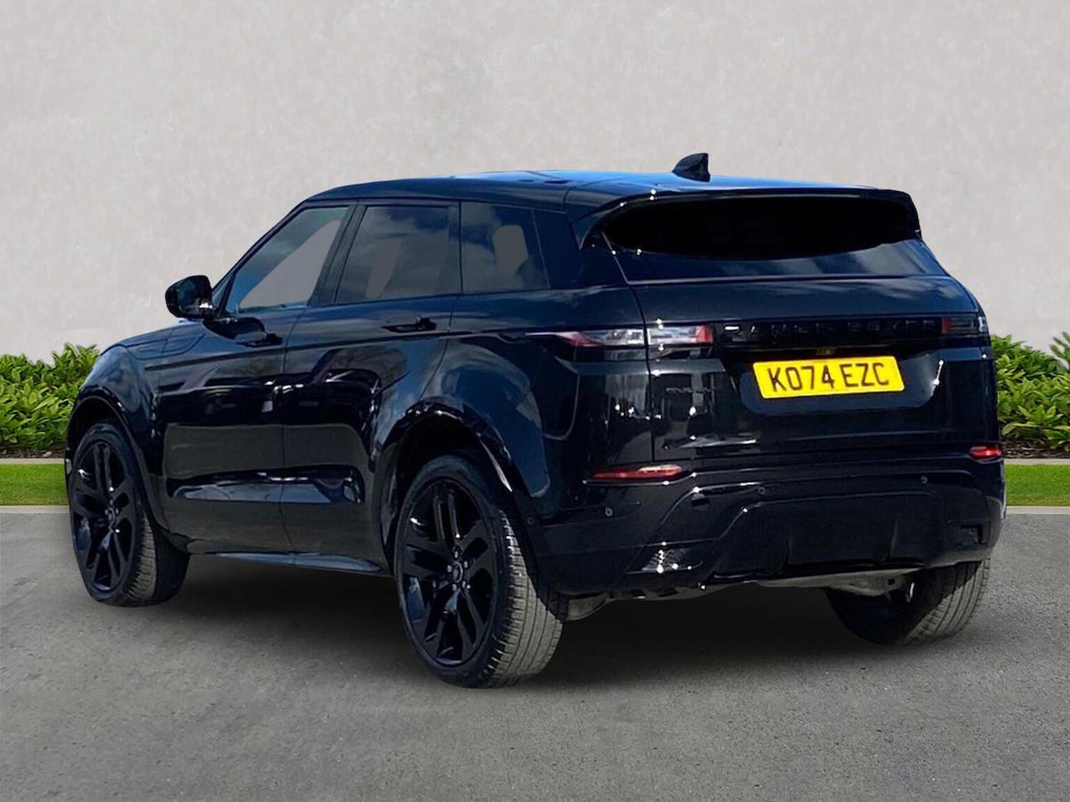 Used Land Rover Range Rover Evoque 2025 for sale - 78193418: Photo 2