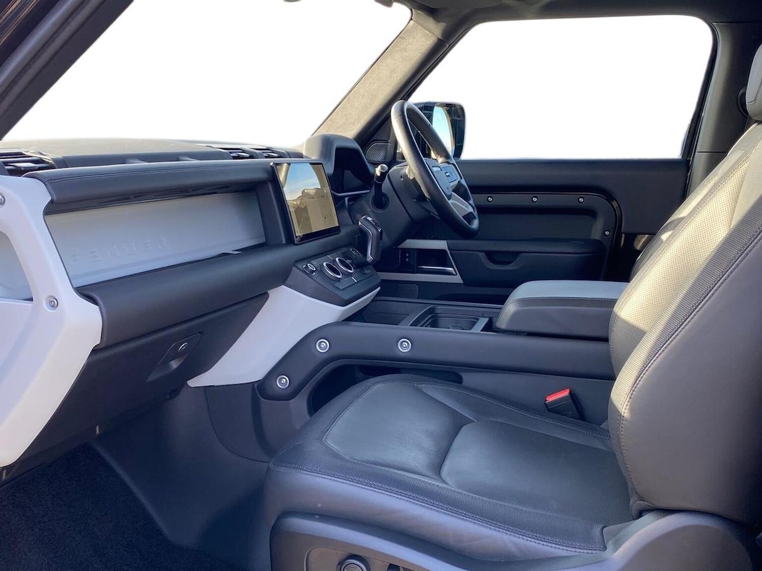 Used Land Rover Defender 2023 for sale - 76785181: Photo 3