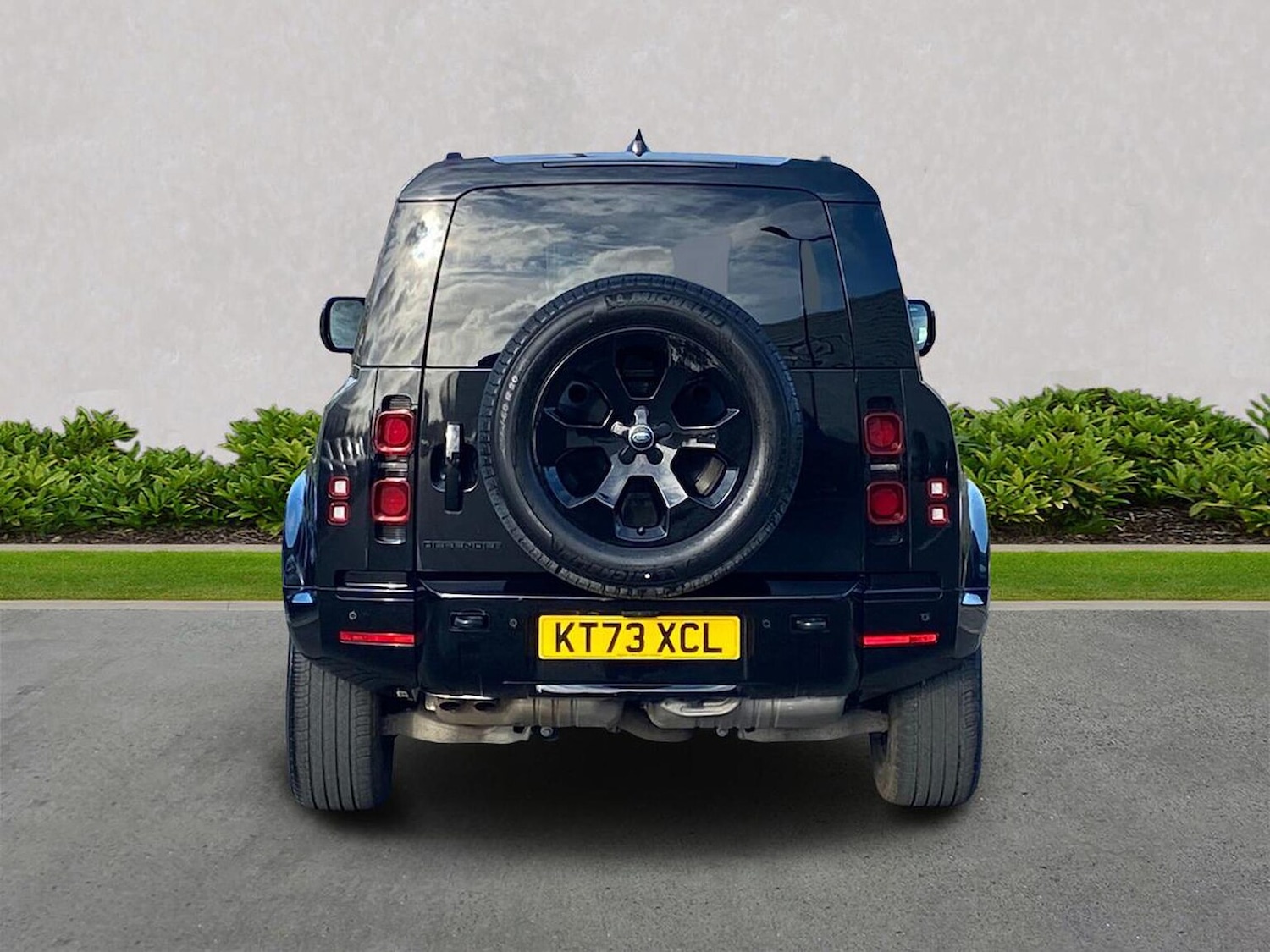 Used Land Rover Defender 2023 for sale - 76785181: Photo 6