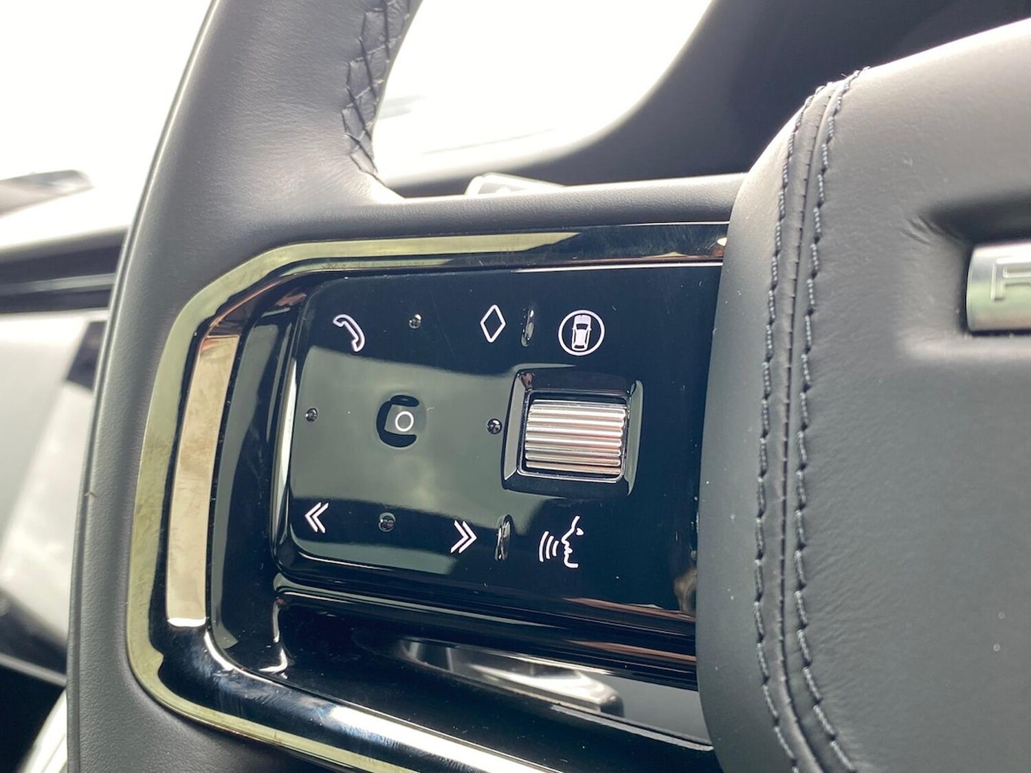 Used Land Rover Range Rover Evoque 2024 for sale - 78193454: Photo 44