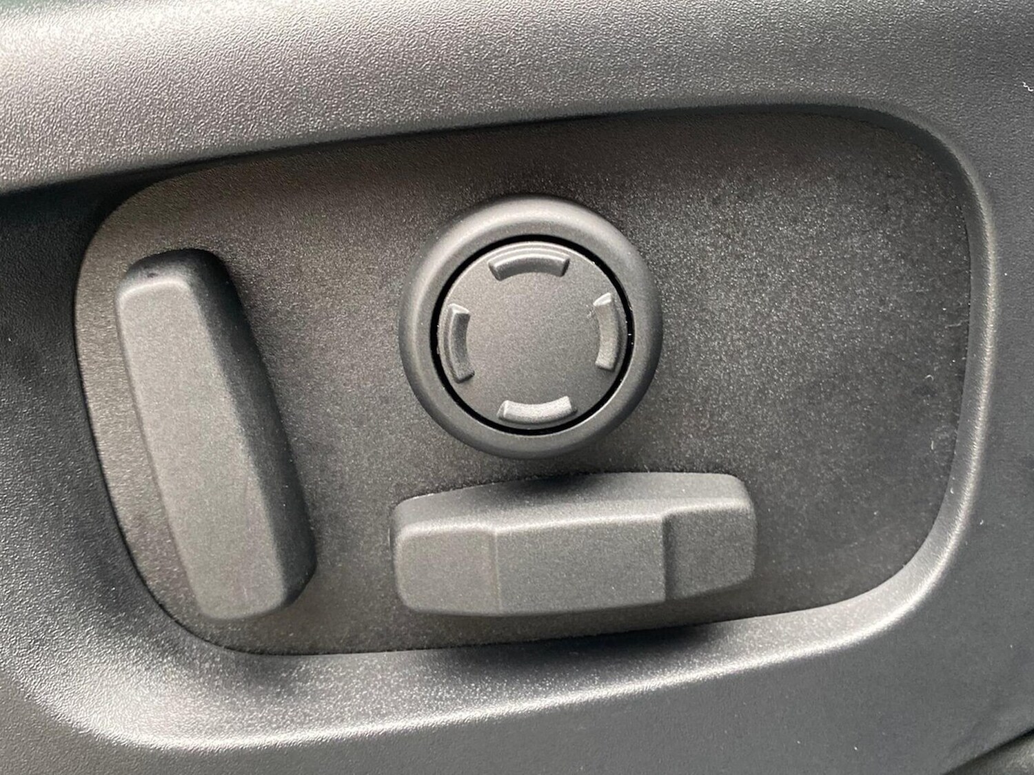 Used Land Rover Range Rover Evoque 2025 for sale - 78191829: Photo 32