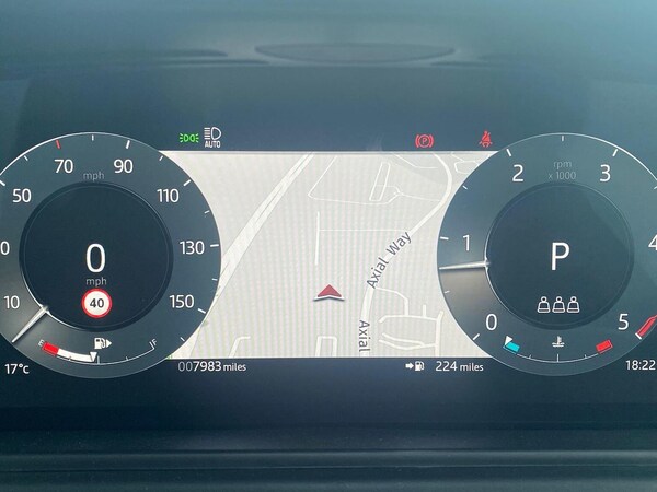 Used Land Rover Range Rover Velar 2025 for sale - 76142989: Photo 16